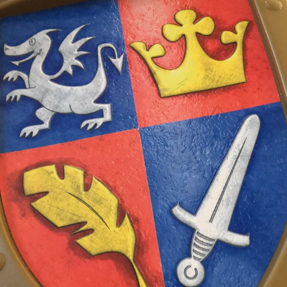 Mattel shield 🛡 toy used - Picture 3 of 4